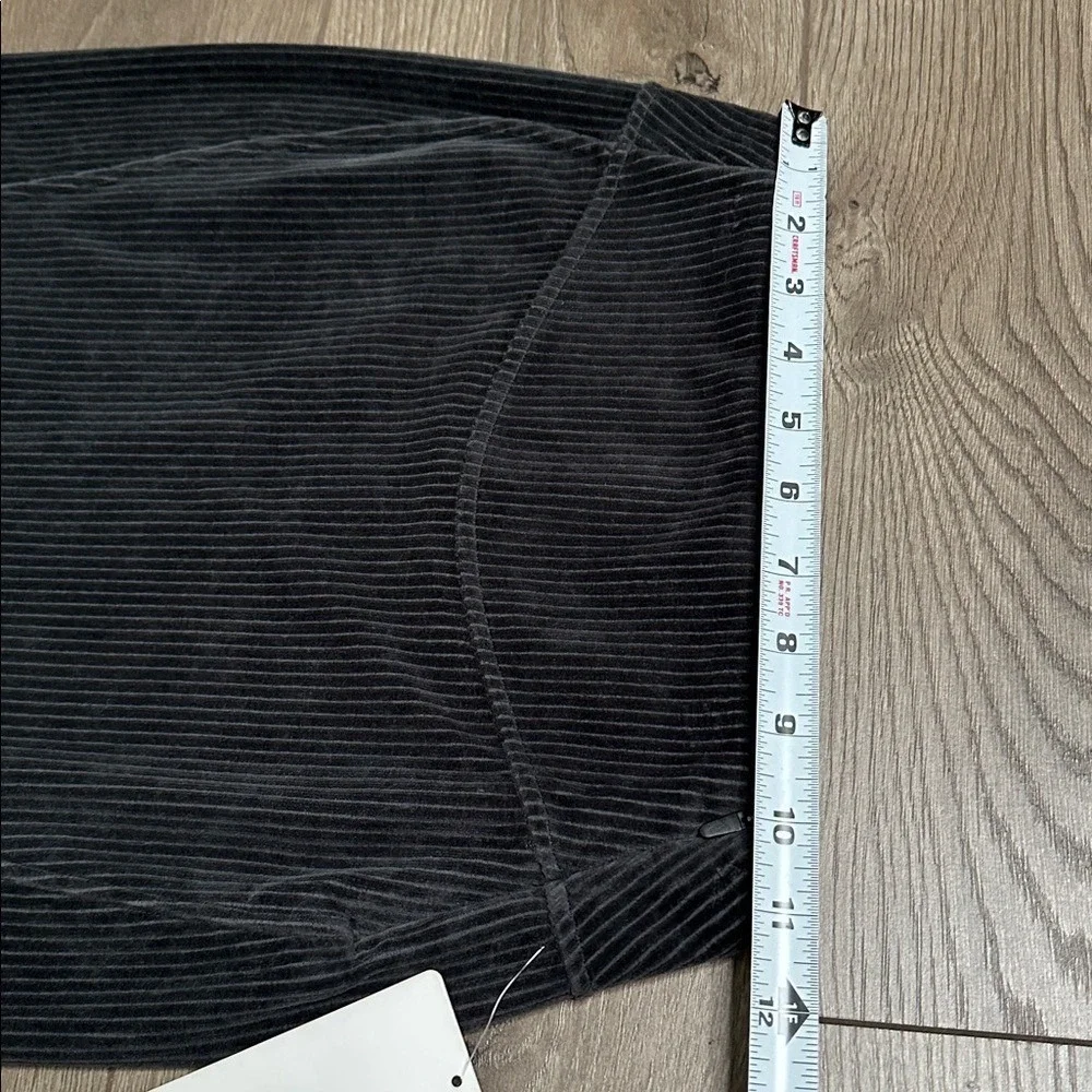 Lululemon Scuba High Rise Mini Skirt Velvet Cord Dark Gray Size‎ 0
